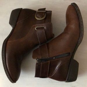 Boc brown Leather booties